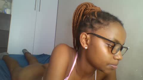 Snapshot of theequinn chatting on 03/06/25, 01:27 theequinn online show from 03/06/25, 01:27