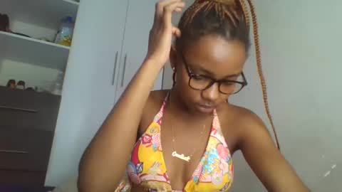 Snapshot of theequinn chatting on 03/08/25, 01:57 theequinn online show from 03/08/25, 01:57