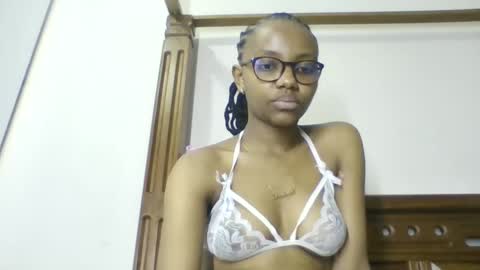 Snapshot of theequinn chatting on 09/30/25, 07:30 theequinn online show from 09/30/25, 07:30