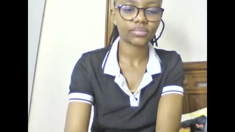 Snapshot of theequinn chatting on 10/01/25, 08:04 theequinn online show from 10/01/25, 08:04