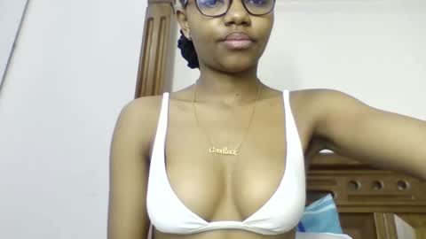 Snapshot of theequinn chatting on 11/02/25, 08:28 theequinn online show from 11/02/25, 08:28