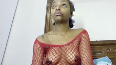 Snapshot of theequinn chatting on 11/06/25, 09:43 theequinn online show from 11/06/25, 09:43