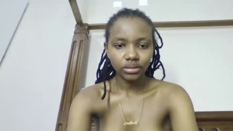 Snapshot of theequinn chatting on 11/12/25, 10:52 theequinn online show from 11/12/25, 10:52