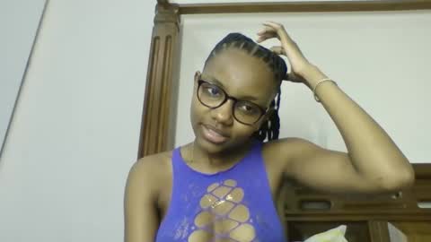 Snapshot of theequinn chatting on 11/14/25, 07:23 theequinn online show from 11/14/25, 07:23