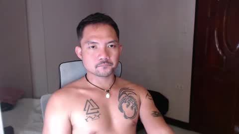 Snapshot of thefriskyasian chatting on 12/02/24, 06:43 Jaycee online show from 12/02/24, 06:43