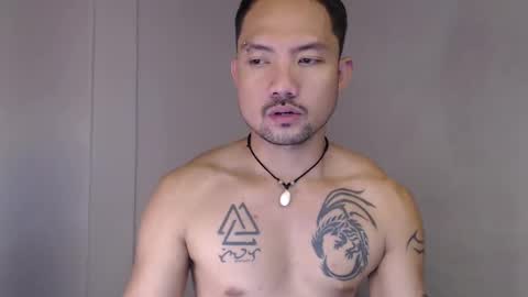Snapshot of thefriskyasian chatting on 12/04/24, 08:56 Jaycee online show from 12/04/24, 08:56
