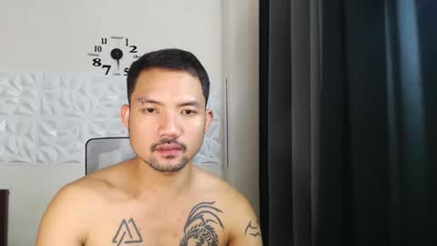 Snapshot of thefriskyasian chatting on 12/12/24, 04:43 Jaycee online show from 12/12/24, 04:43