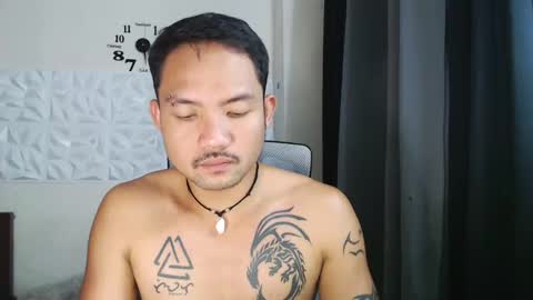 Snapshot of thefriskyasian chatting on 12/16/24, 05:33 Jaycee online show from 12/16/24, 05:33
