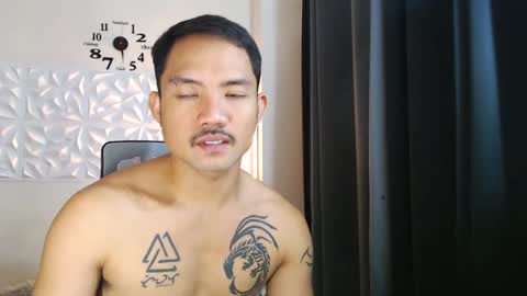 Snapshot of thefriskyasian chatting on 12/18/24, 05:21 Jaycee online show from 12/18/24, 05:21