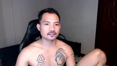 Snapshot of thefriskyasian chatting on 01/07/25, 09:57 Jaycee online show from 01/07/25, 09:57