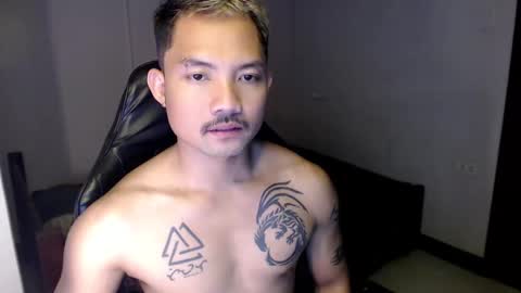 Snapshot of thefriskyasian chatting on 01/13/25, 08:48 Jaycee online show from 01/13/25, 08:48