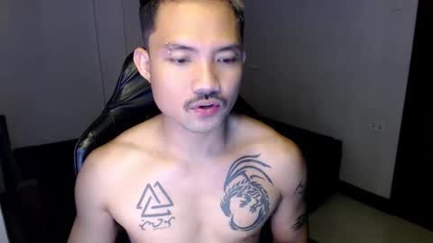 Snapshot of thefriskyasian chatting on 01/13/25, 11:49 Jaycee online show from 01/13/25, 11:49