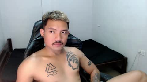 Snapshot of thefriskyasian chatting on 02/13/25, 11:04 Jaycee online show from 02/13/25, 11:04