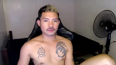 Snapshot of thefriskyasian chatting on 02/16/25, 06:32 Jaycee online show from 02/16/25, 06:32