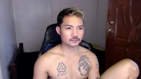 Snapshot of thefriskyasian chatting on 02/28/25, 12:32 Jaycee online show from 02/28/25, 12:32