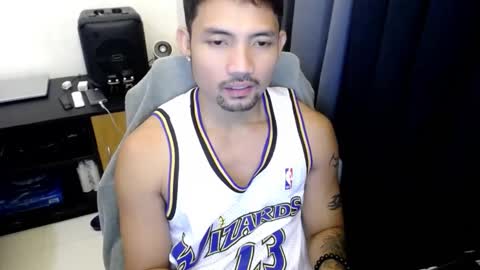 Snapshot of thefriskyasian chatting on 09/19/25, 05:35 Jaycee online show from 09/19/25, 05:35