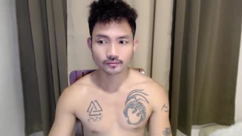 Snapshot of thefriskyasian chatting on 09/23/25, 01:25 Jaycee online show from 09/23/25, 01:25