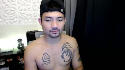 Snapshot of thefriskyasian chatting on 10/03/25, 01:02 Jaycee online show from 10/03/25, 01:02