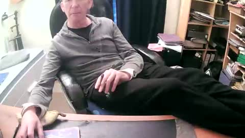 Snapshot of thegoodteacher54 chatting on 02/23/25, 03:18 paul online show from 02/23/25, 03:18