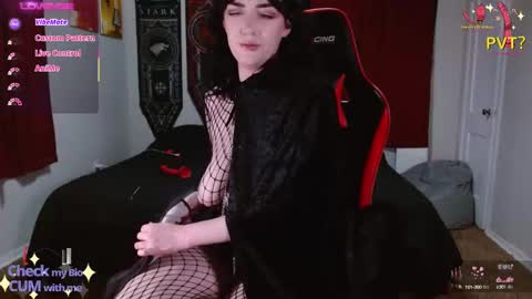 Snapshot of thegothmilf chatting on 01/28/25, 06:05 TheGothMilf online show from 01/28/25, 06:05