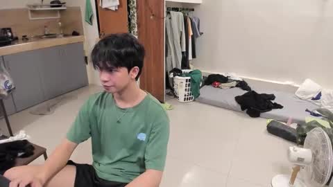 Green online show from 10/15/25, 08:20