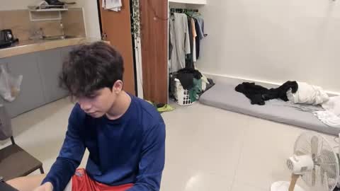 Green online show from 10/16/25, 07:15