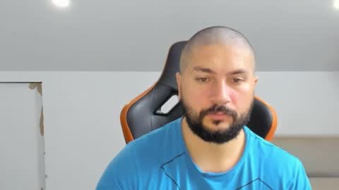 Snapshot of theguardian7 chatting on 11/16/25, 09:20 theguardian7 online show from 11/16/25, 09:20