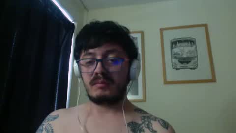 Snapshot of theguitarmistery chatting on 10/13/25, 02:06 theguitarmistery online show from 10/13/25, 02:06