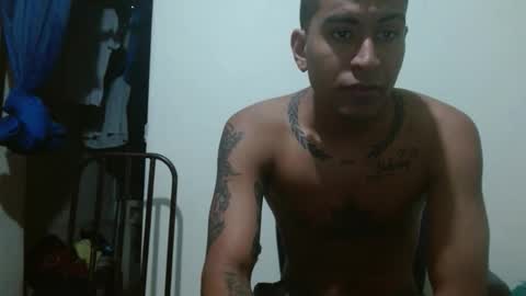 Snapshot of thehousedog chatting on 10/12/25, 11:37 thehousedog online show from 10/12/25, 11:37