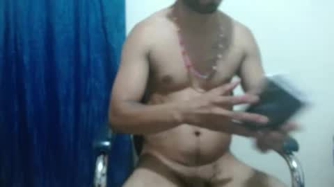 Snapshot of thehousedog chatting on 10/14/25, 12:00 thehousedog online show from 10/14/25, 12:00