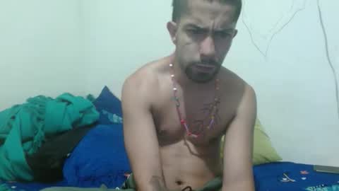 Snapshot of thehousedog chatting on 10/25/25, 10:01 thehousedog online show from 10/25/25, 10:01