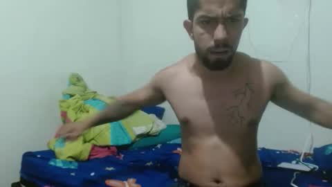 Snapshot of thehousedog chatting on 11/01/25, 12:29 thehousedog online show from 11/01/25, 12:29