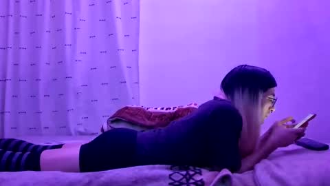 Snapshot of thehushvibe chatting on 10/15/25, 06:35 Jav online show from 10/15/25, 06:35