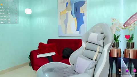 Snapshot of theia_moon_ chatting on 01/19/25, 03:42 Theia online show from 01/19/25, 03:42