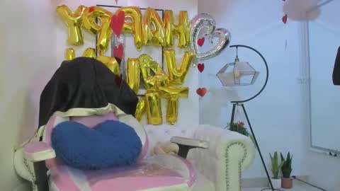 Snapshot of theia_moon_ chatting on 02/17/25, 12:38 Theia online show from 02/17/25, 12:38