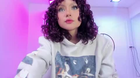 Snapshot of theia_moon_ chatting on 03/12/25, 01:19 Theia online show from 03/12/25, 01:19