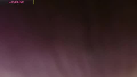 Snapshot of theia_moon_ chatting on 10/18/25, 12:39 Theia online show from 10/18/25, 12:39