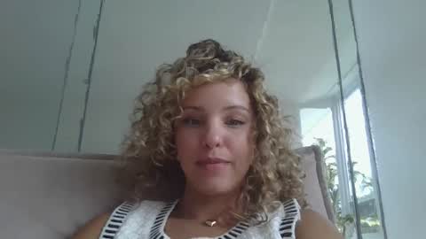 Lily Marie online show from 09/18/25, 10:12