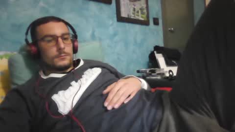 Snapshot of theitalianx95x chatting on 12/17/24, 10:32 theitalianx95x online show from 12/17/24, 10:32