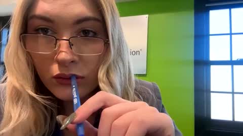 Little Bambii online show from 02/18/25, 04:16