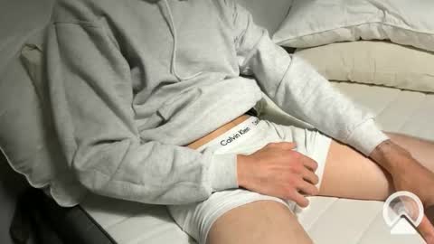 Snapshot of themarkbator chatting on 11/03/25, 07:15 TheMarkBator online show from 11/03/25, 07:15