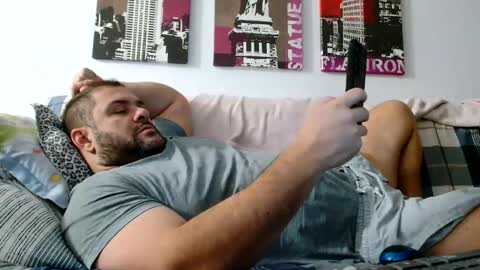 Snapshot of themastercomander chatting on 01/12/25, 03:28 Big Alpha Daddy Master online show from 01/12/25, 03:28
