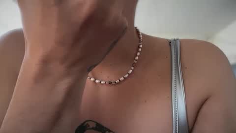 Lucy Lucy online show from 10/31/25, 05:25