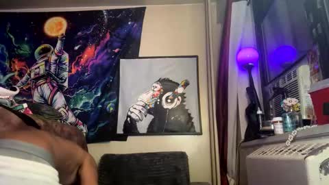 Snapshot of themoodywitch chatting on 10/31/25, 10:16 the moody witch online show from 10/31/25, 10:16