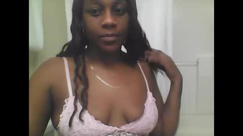 Snapshot of thenaturalgoddess chatting on 01/11/25, 11:12 TheNaturalGoddess online show from 01/11/25, 11:12