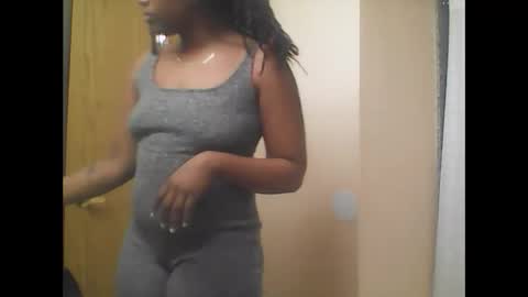 Snapshot of thenaturalgoddess chatting on 02/03/25, 04:04 TheNaturalGoddess online show from 02/03/25, 04:04