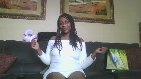 Snapshot of thenaturalgoddess chatting on 02/10/25, 05:09 TheNaturalGoddess online show from 02/10/25, 05:09