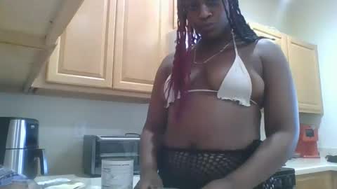 Snapshot of thenaturalgoddess chatting on 09/09/25, 06:29 TheNaturalGoddess online show from 09/09/25, 06:29