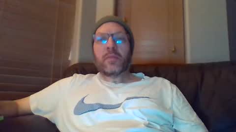 Snapshot of theo6974z chatting on 03/04/25, 12:12 theo6974z online show from 03/04/25, 12:12