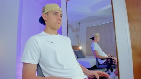  THEO- MATEO  online show from 12/16/24, 12:27